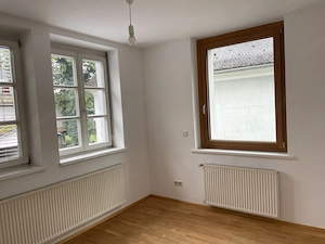 Charmante 4 Zimmerwohnung in ruhiger Zentrumlage Bild 3