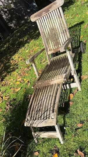 zu verschenken: Teak-Liegestuhl Bild 4
