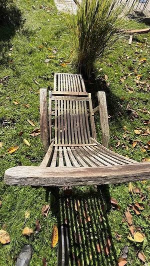 zu verschenken: Teak-Liegestuhl Bild 5
