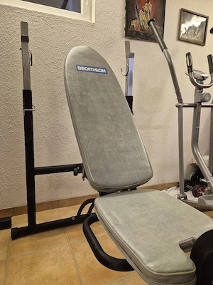 Hantelbank mit Langhantelständer (Decathlon) Bild 3