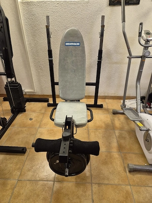 Hantelbank mit Langhantelständer (Decathlon) Bild 4