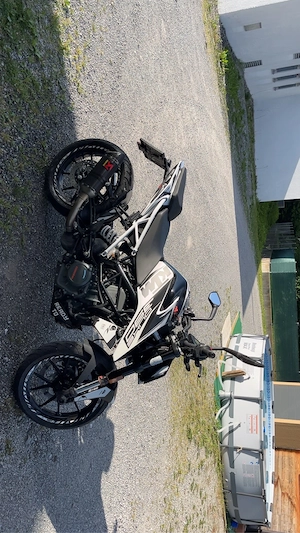 Ktm Duke 390 Bild 3