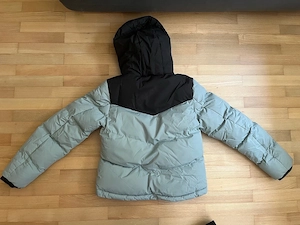 2 schöne Mädchen Winterjacken Gr.152 Bild 8