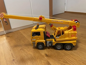 Bruder - MAN: Kran-Lkw  Bild 3