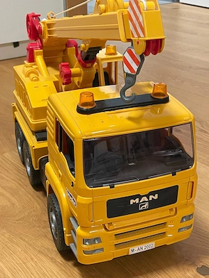 Bruder - MAN: Kran-Lkw  Bild 2