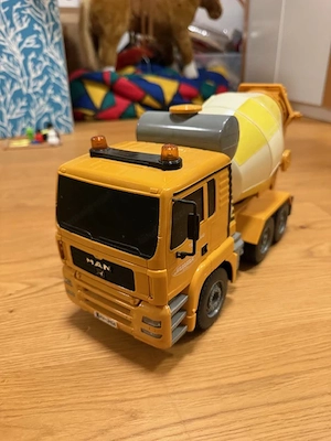 Bruder MAN Mischwagen Bild 3