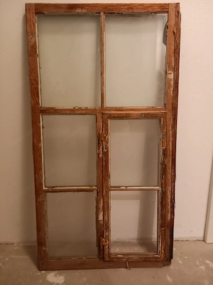Altes Holzfenster zum Dekorieren Bild 2