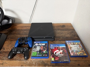 PS4 mit 2x Controller 