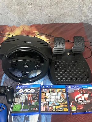 PS4 mit 2x Controller  Bild 4