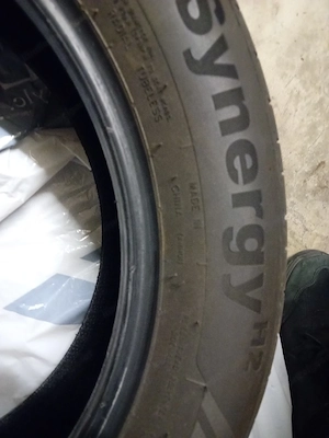 GitiSynergy H2 Sommüerreifen 215 55 R17 98H XL nur 2.000 km   TOP Zustand  Preis: 240   VB (für  Bild 3