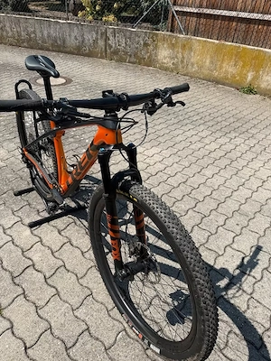 Trek Procaliber 9.8 Shimano XT Carbon Rahmen & Carbon Laufräder Bild 5