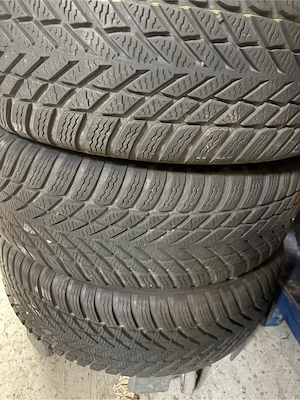 Winter Reifen Dezent  Aluffelgen 205 60R16 96H Bild 3
