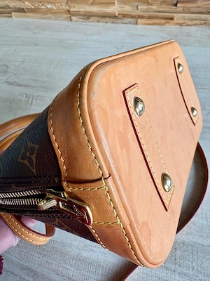 Louis Vuitton Nano Alma Damenhandtasche Bild 2