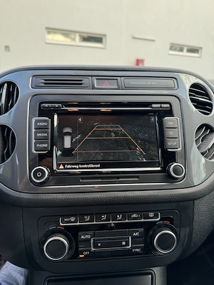 Vw Tiguan frisch vorgeführt mit Rückfahrkamera  Bild 4
