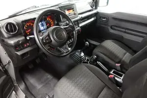 Suzuki Jimny Bild 8