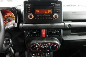 Suzuki Jimny Bild 13