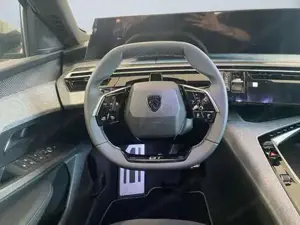Peugeot 5008 Bild 9