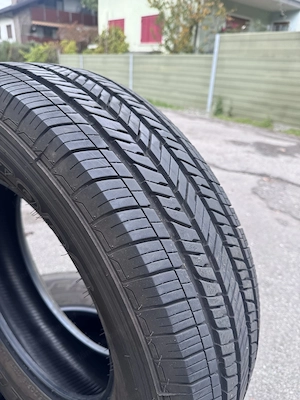 255 70 18 Ganzjahresreifen* Bridgestone* Jeep * Wrangler Bild 2