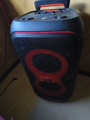 Biete hier eine JBL Party Box 320 an Bild 2