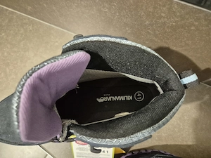 Bergschuhe mit unterschiedlichen Größen Bild 2