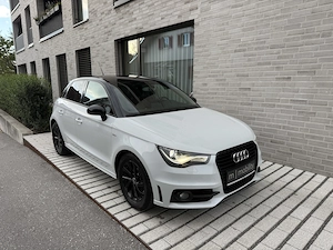 Audi A1 Sportback S-Line 1.6 TDI Erstbesitz 