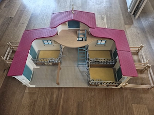 Schleich Horse Club Reiterhof Bild 3