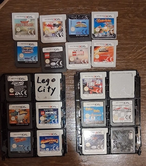 Nintendo 2DS inkl 34 Spiele Taschen Bild 3
