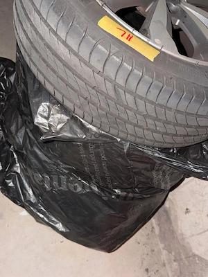 Michelin Kompletträder auf Alufelgen   nur 1 Saison gefahren Bild 4