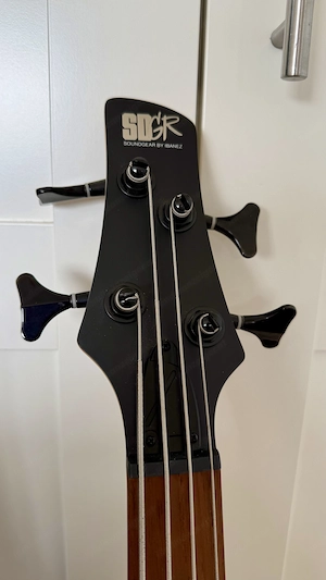 Ibanez SR300EB-WK E-Bass   kaum gespielt, inkl. Tasche & Ledergurt Bild 2
