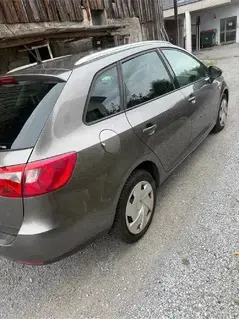 Für export!!seat ibiza 2013 bj tdi 1.6 motor 90 ps 211000 km 12 2026+4 tüv. auto ist voll fahbereit. Bild 4
