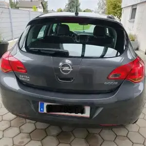 Opel Astra Bild 2
