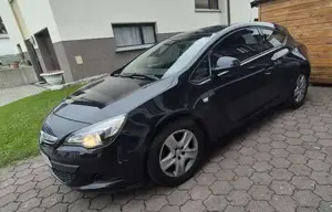 Opel Astra GTC Erstzulassung 2014 Bild 3