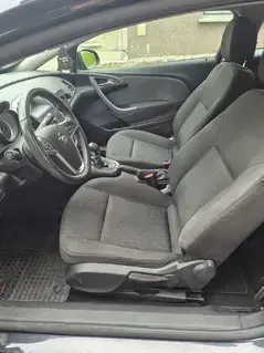 Opel Astra GTC Erstzulassung 2014 Bild 7