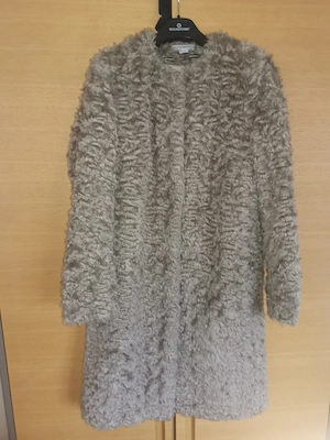 Webpelzmantel von H&M wie neu angenehm kuschelig, perfekt für den Weihnachtsmarkt Bild 3