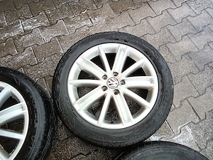 VW Tiguan Alu Sommerräder 235 50 R18  Bild 5