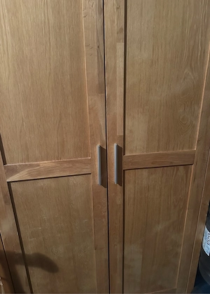 Kleiderschrank Bild 3