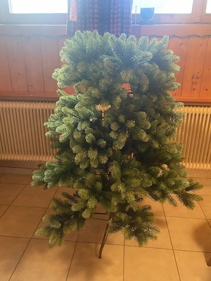 Weihnachtsbaum inklusive Baumständer und LED Kerzenset Bild 2
