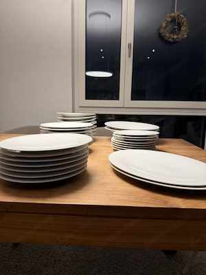 Alessi Geschirrset   35 Teile  Bild 3