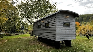 Neuer, ganzjährig bewohnbarer Zirkuswagen im Country-Stil   bereit für Premium-Glamping Bild 2