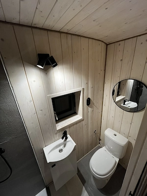 Neuer, ganzjährig bewohnbarer Zirkuswagen im Country-Stil   bereit für Premium-Glamping Bild 6