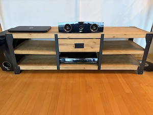 TV- Regal Lowboard