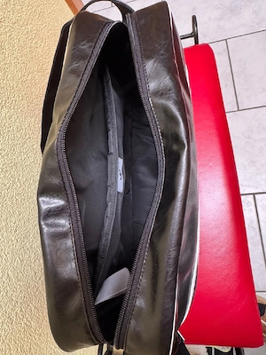 Adidas Og Airliner Schultertasche  Bild 4