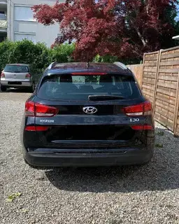 Verkaufe Hyundai i30 Kombi   Bild 4
