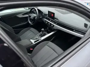 Audi A4 Bild 2