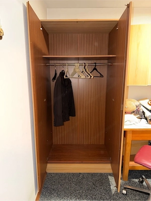 Schrank Kleiderschrank zu verschenken! Bild 2