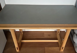 Schreibtisch Bild 2