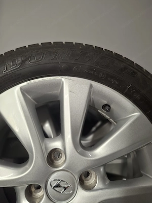 Hyundai Felgen mit Dunlop-Reifen  Bild 2