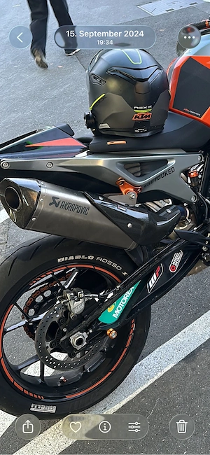 Akrapovic Auspuff Slip-on für KTM 790 Duke Bild 3