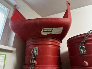 Müba Schuttrutsche mit Ketten Bild 2