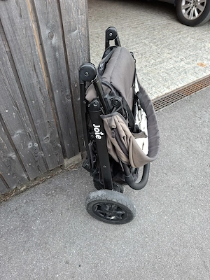 Buggy   Jolie Kinderwagen Bild 3